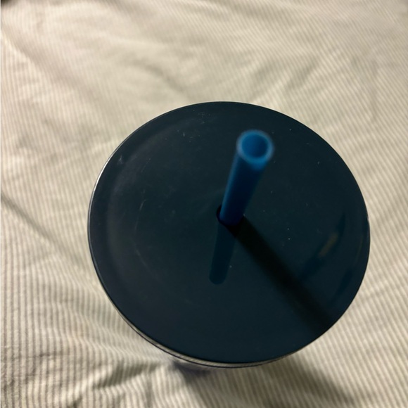 Starbucks Blue mermaid color changing cup! 🧜♀️ - Picture 3 of 3